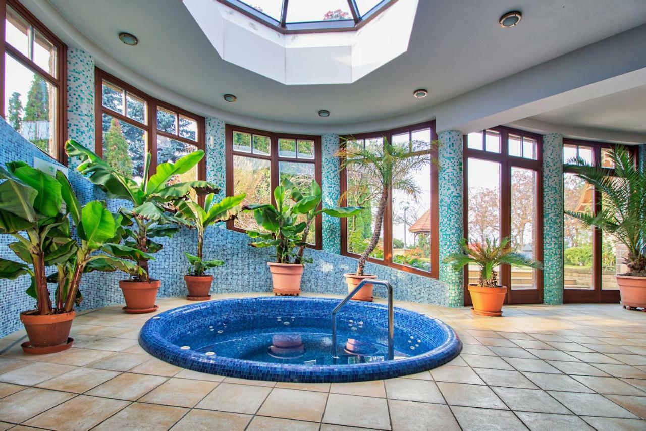 Palazzo Wellness Villa Эгер Экстерьер фото